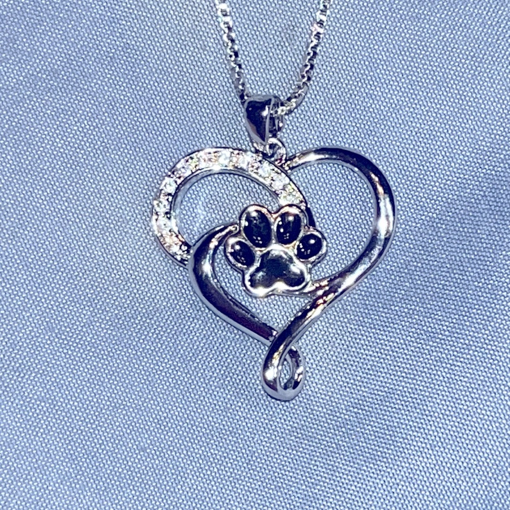 Silver heart crystals & black paw print necklace shiny chain NEW BEAUTIFUL - Picture 2 of 8